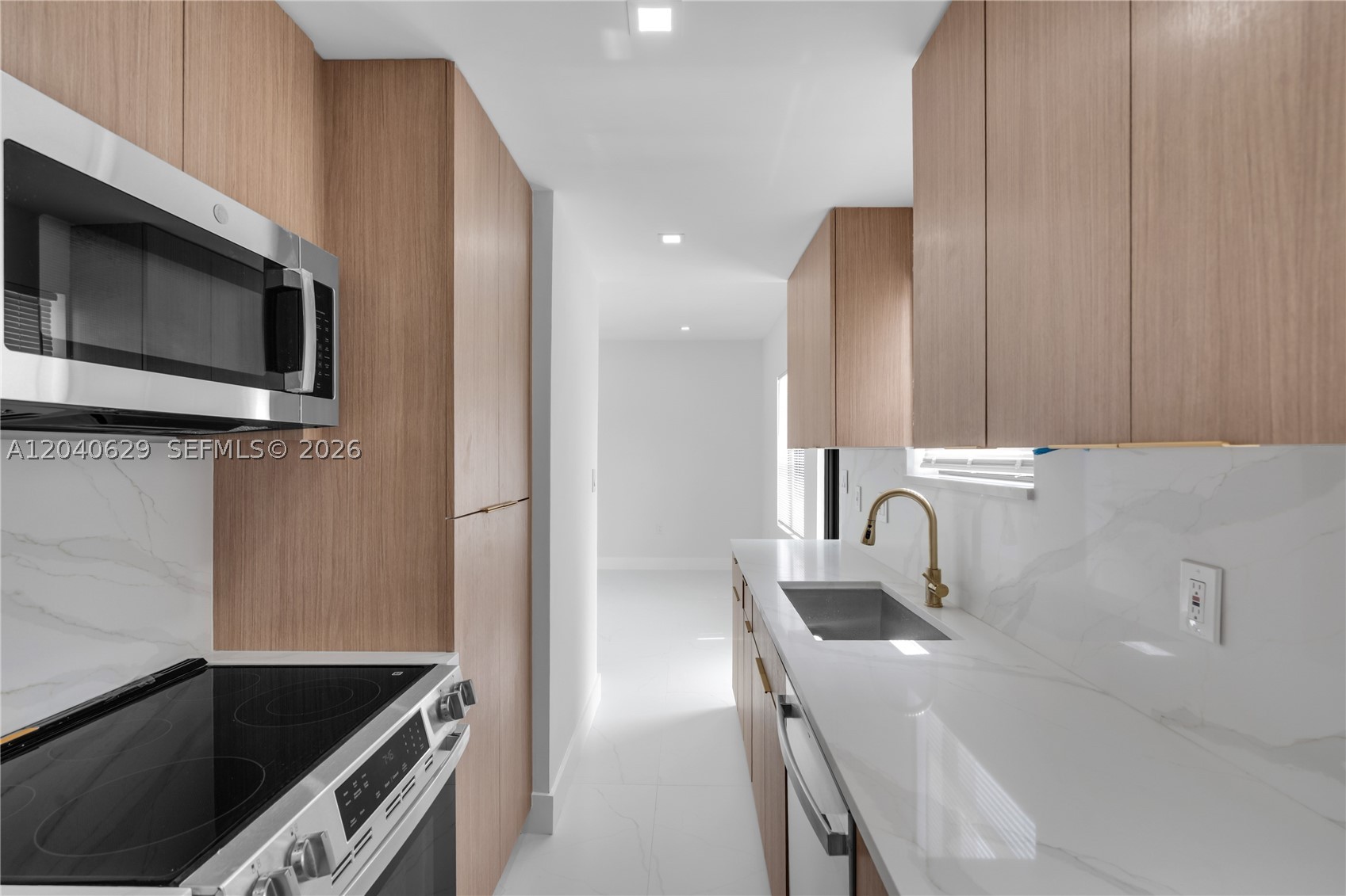 337 W 28th St Miami Beach, FL 33140