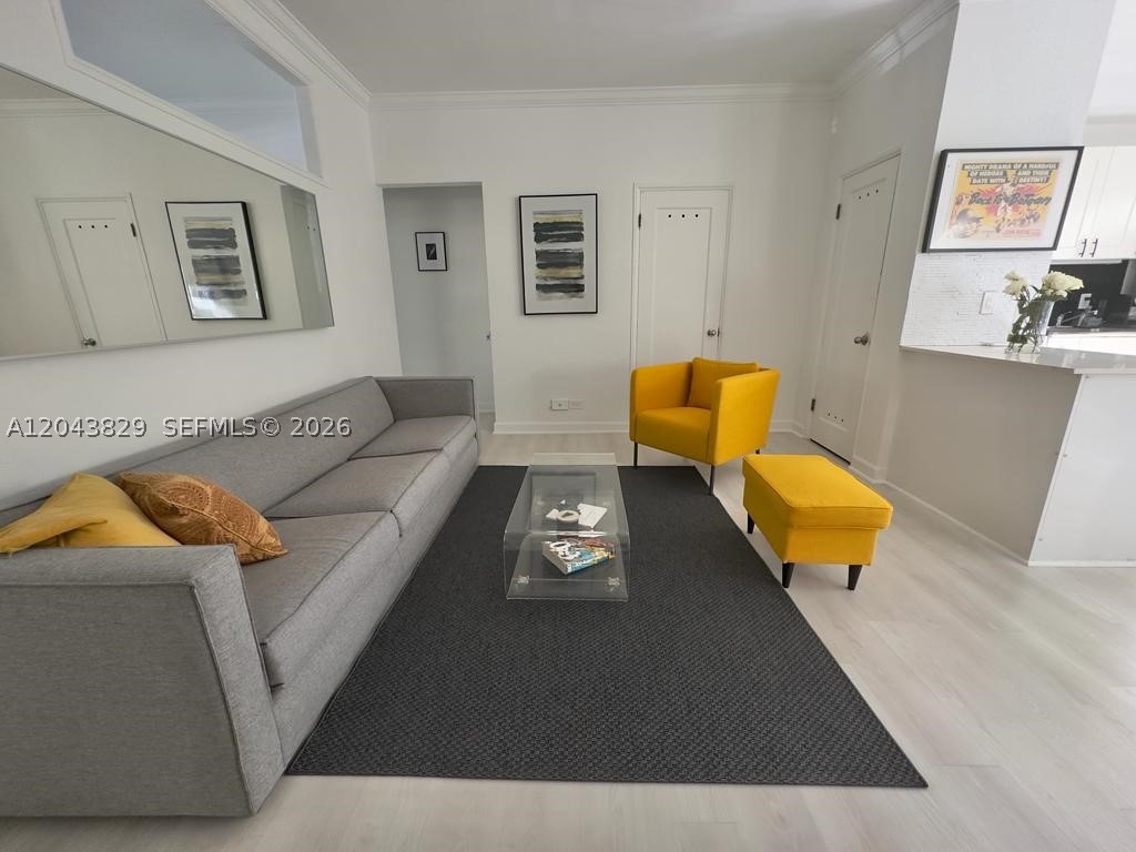 836 10th St #5 Miami Beach, FL 33139