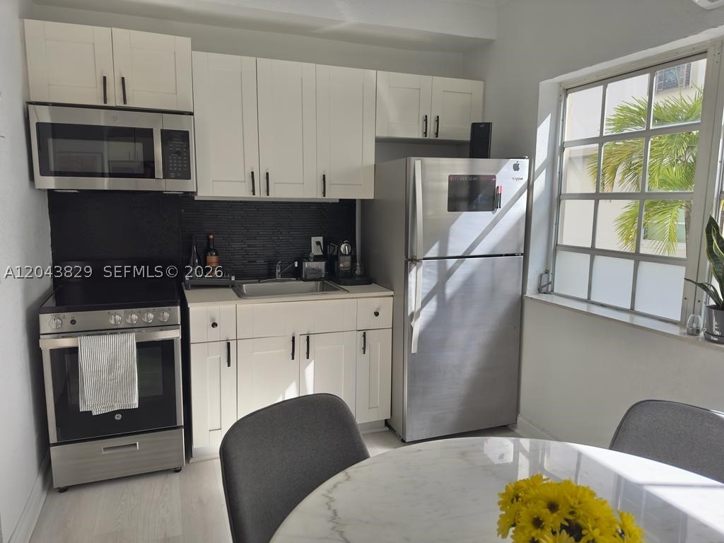 836 10th St #5 Miami Beach, FL 33139