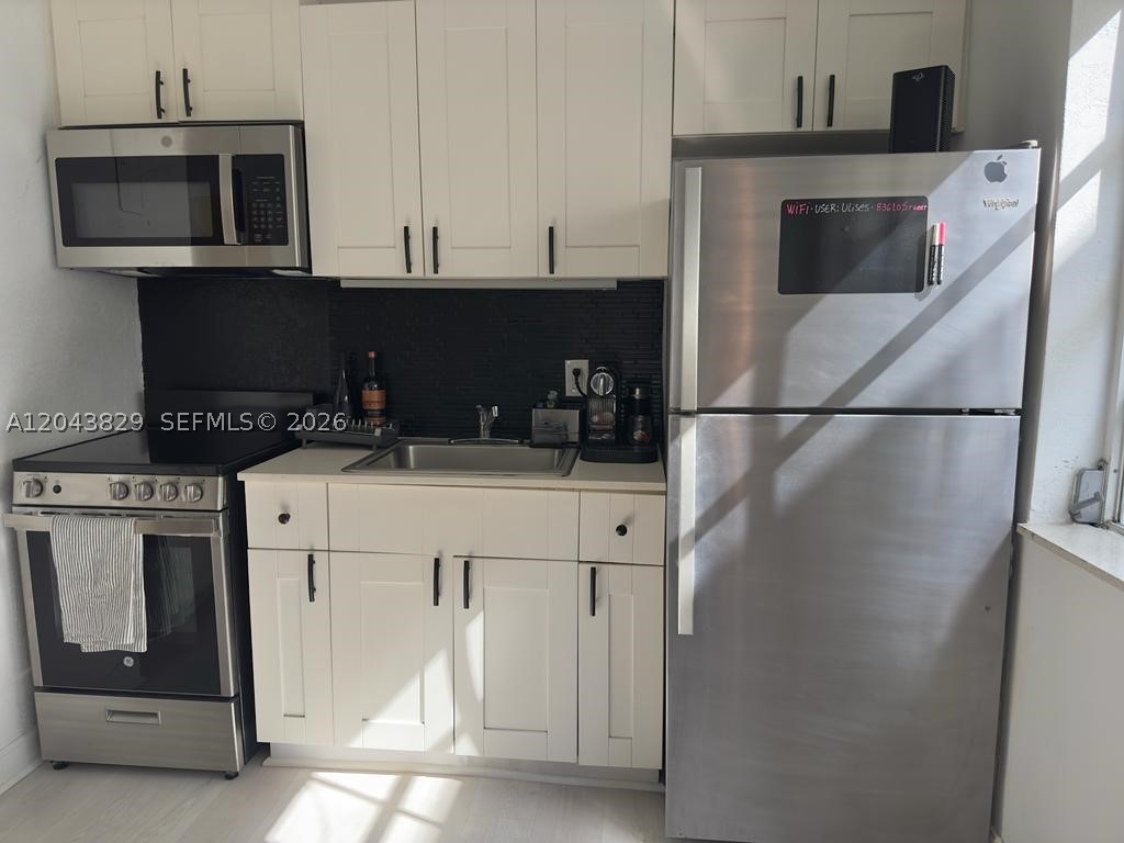 836 10th St #5 Miami Beach, FL 33139