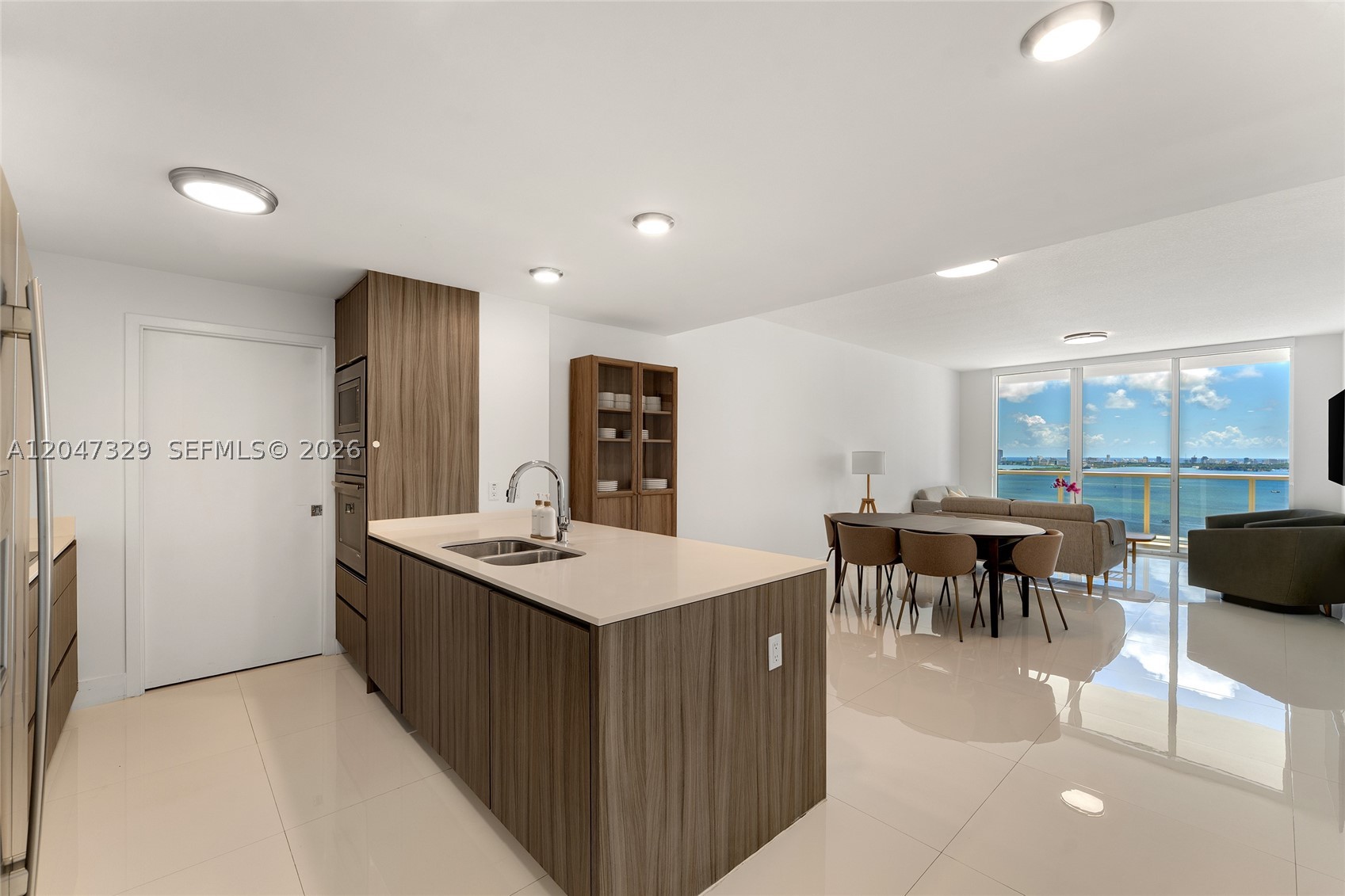 image Bay House10