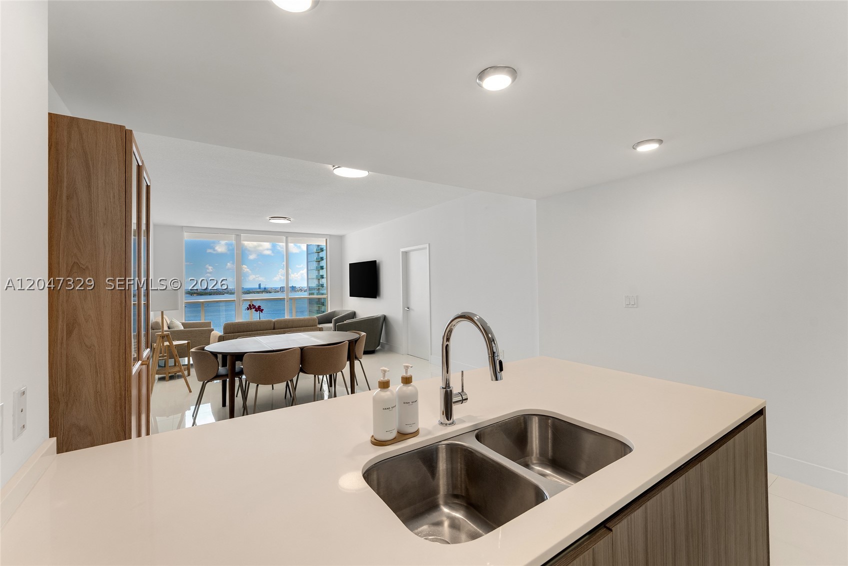 image Bay House13