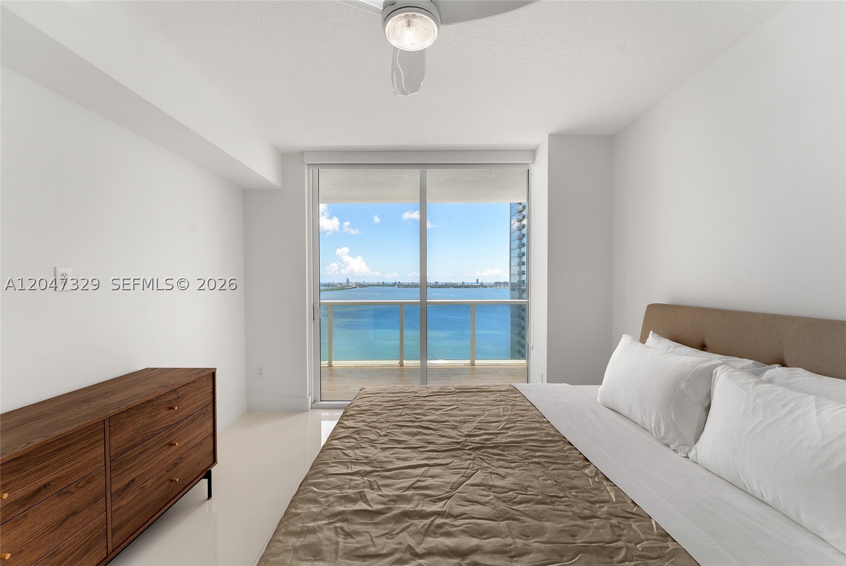 image Bay House15