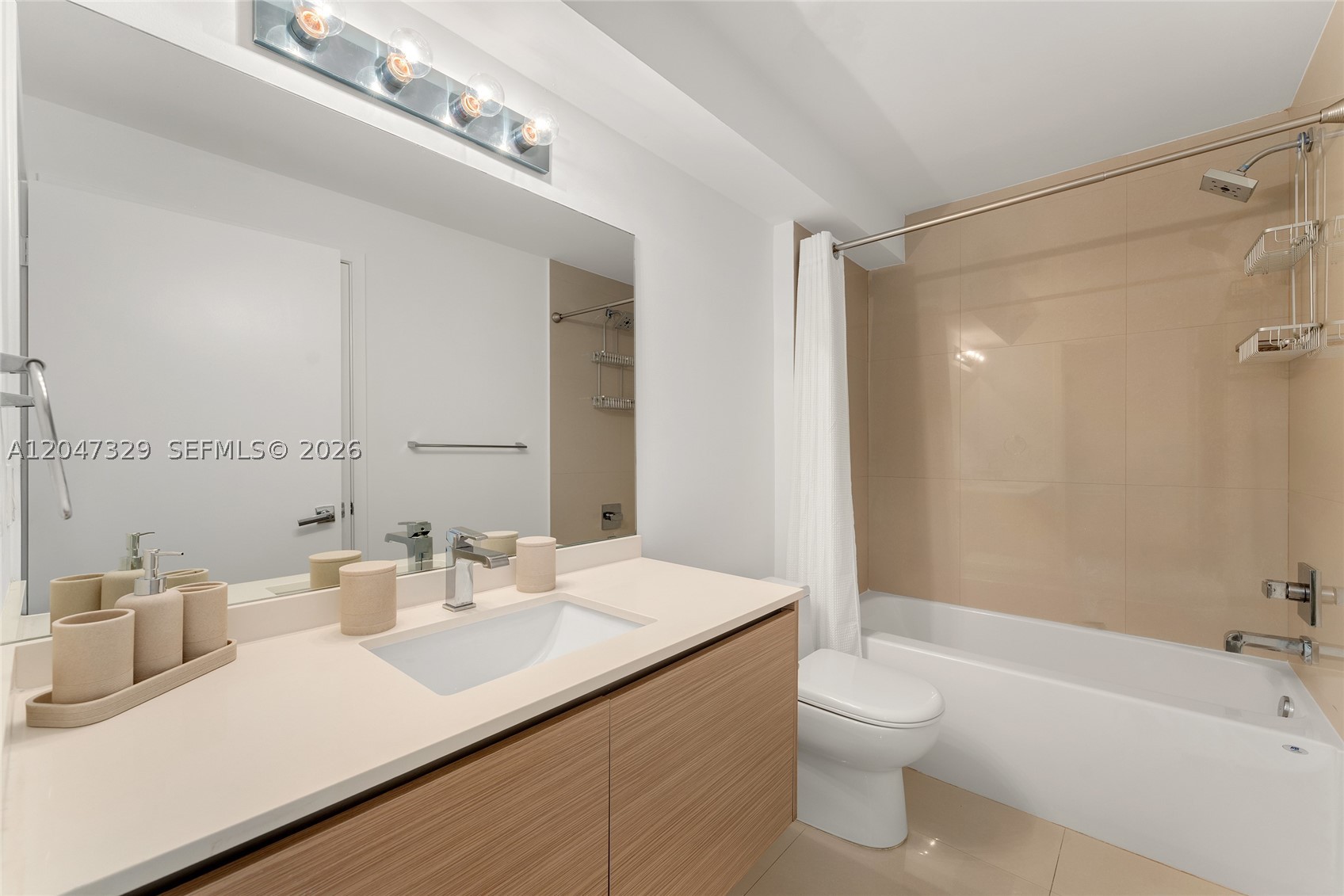 image Bay House24