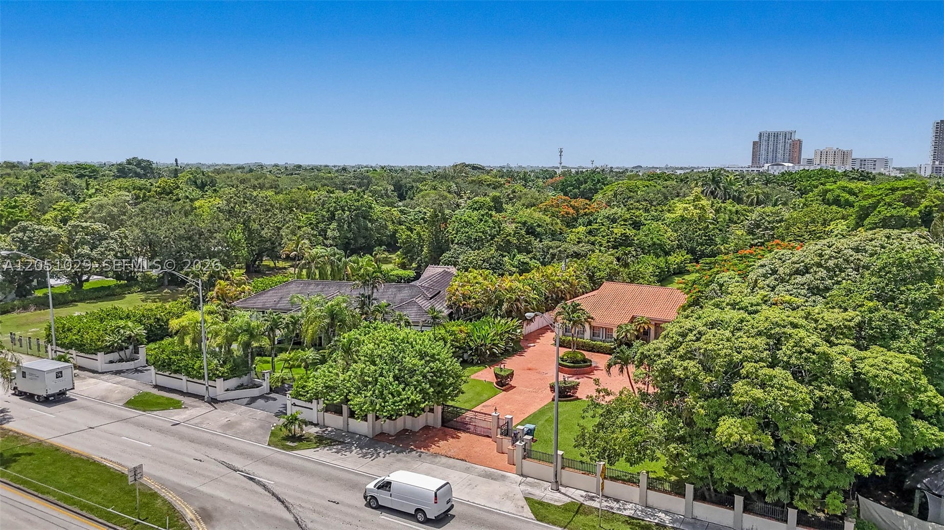 7030 Sunset Dr Miami, FL 33143