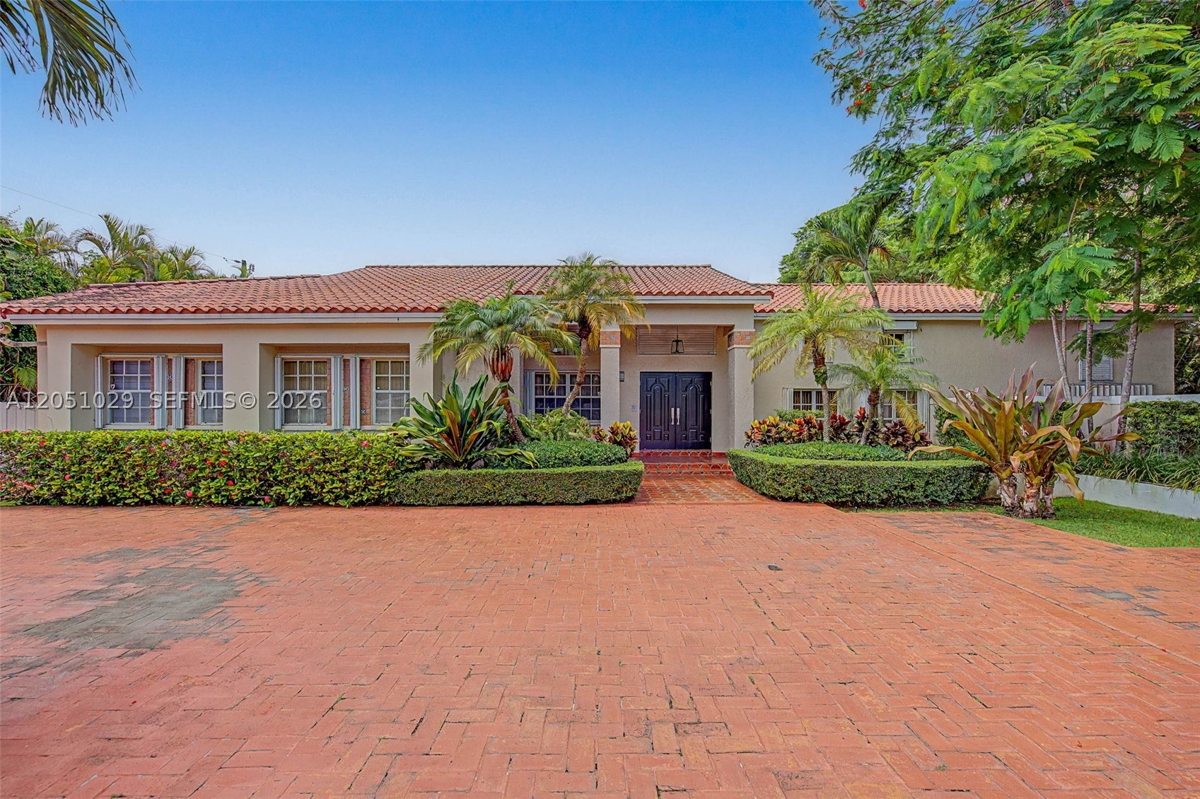 7030 Sunset Dr Miami, FL 33143