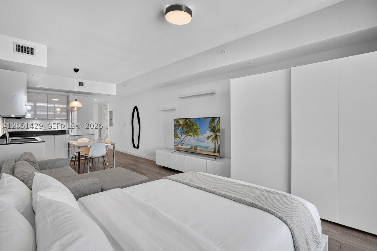 image 1010 Brickell11