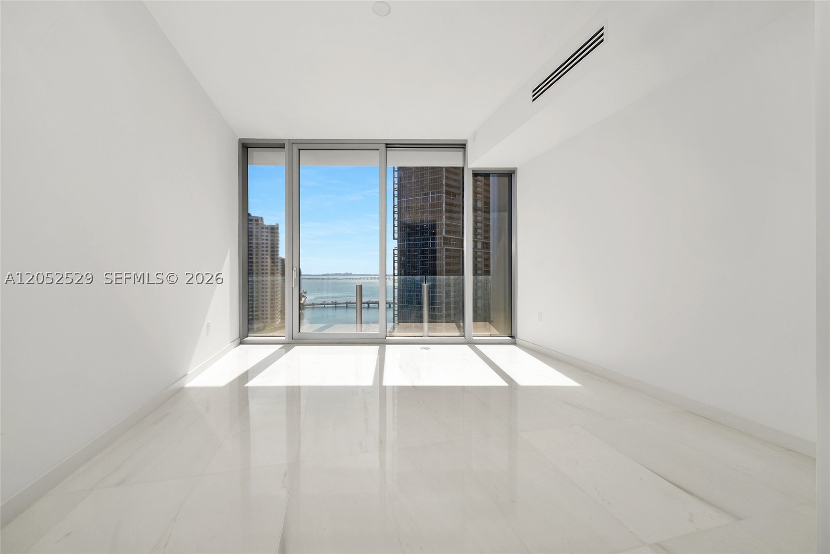 image Aston Martin Residences14