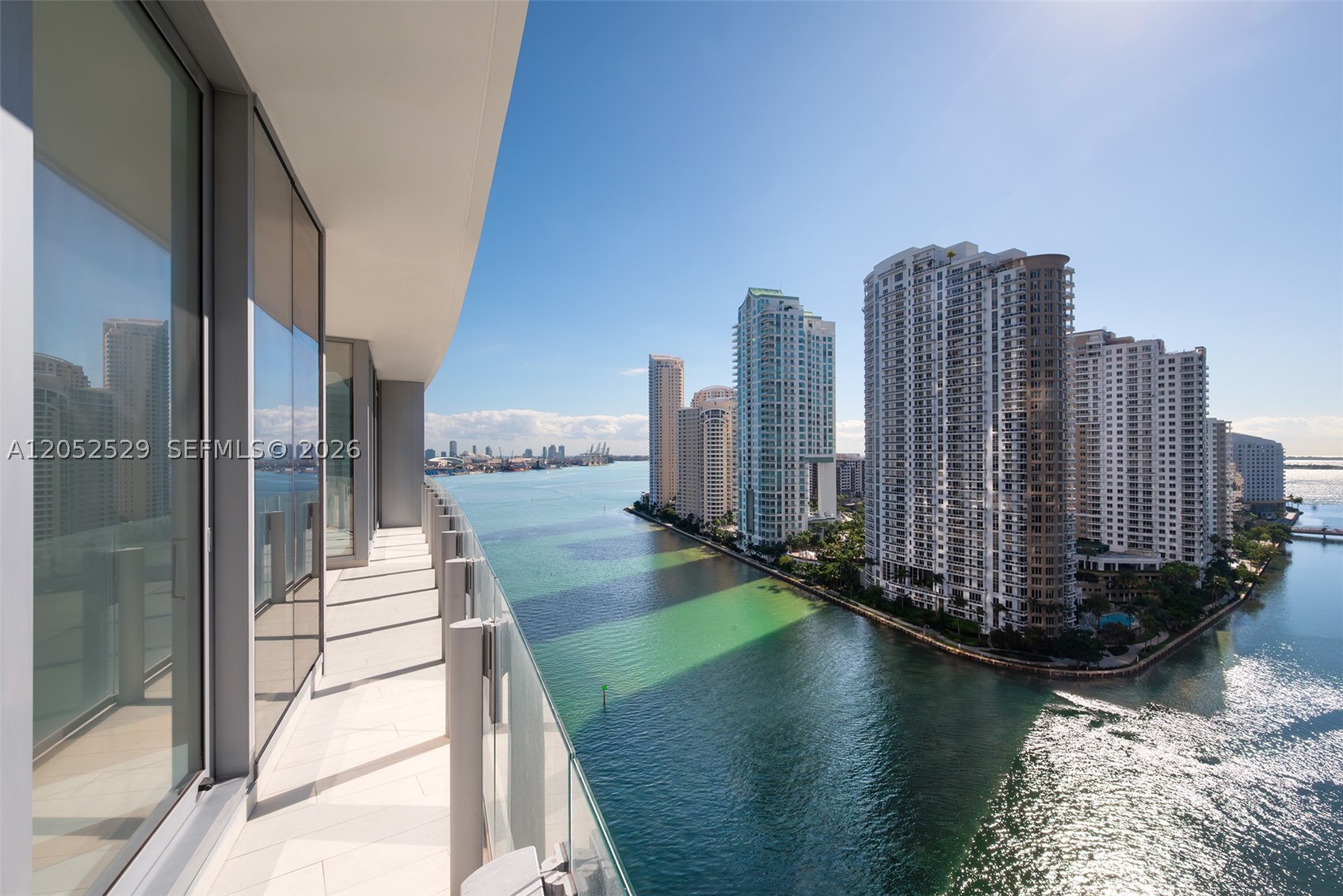 image Aston Martin Residences15