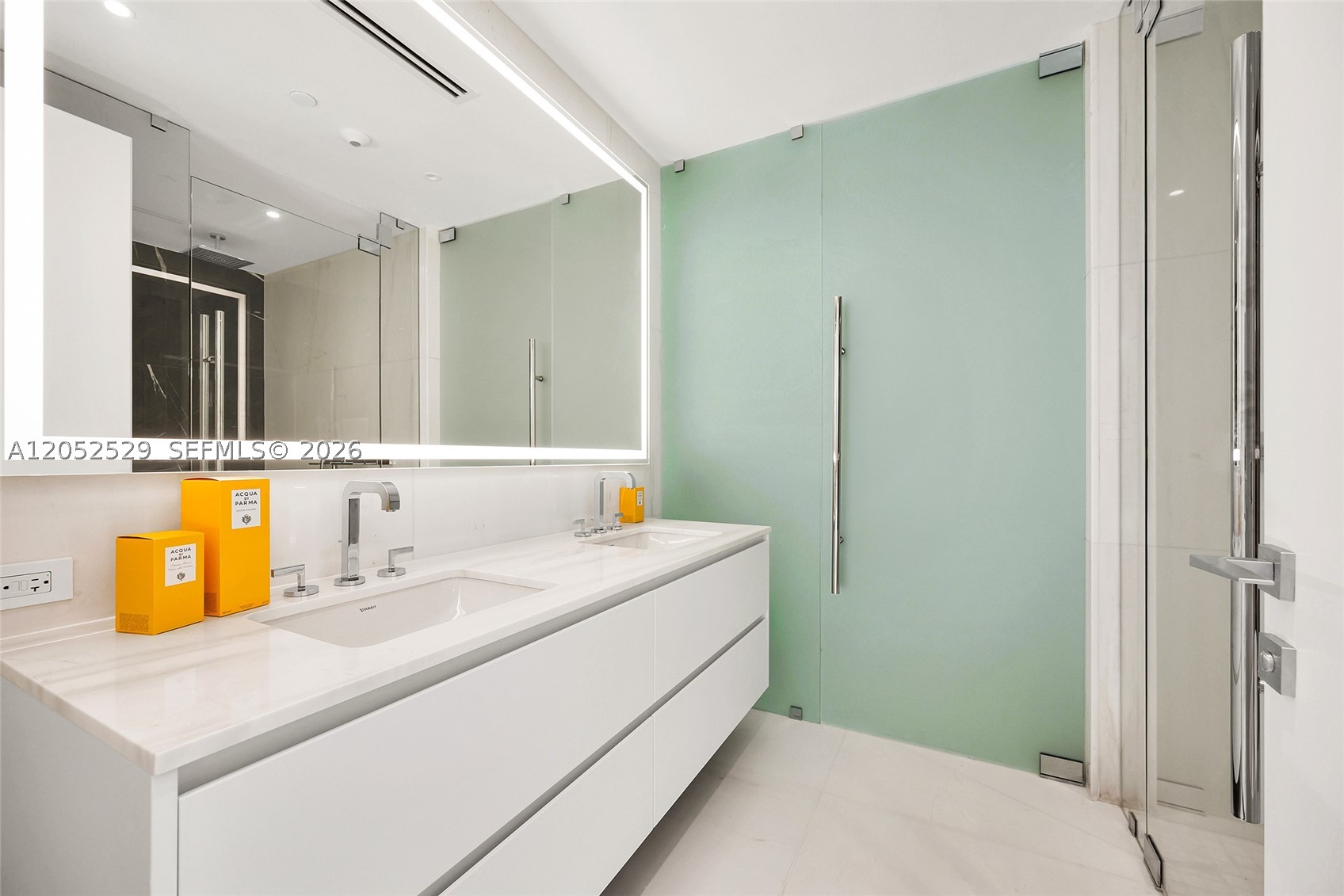 image Aston Martin Residences16