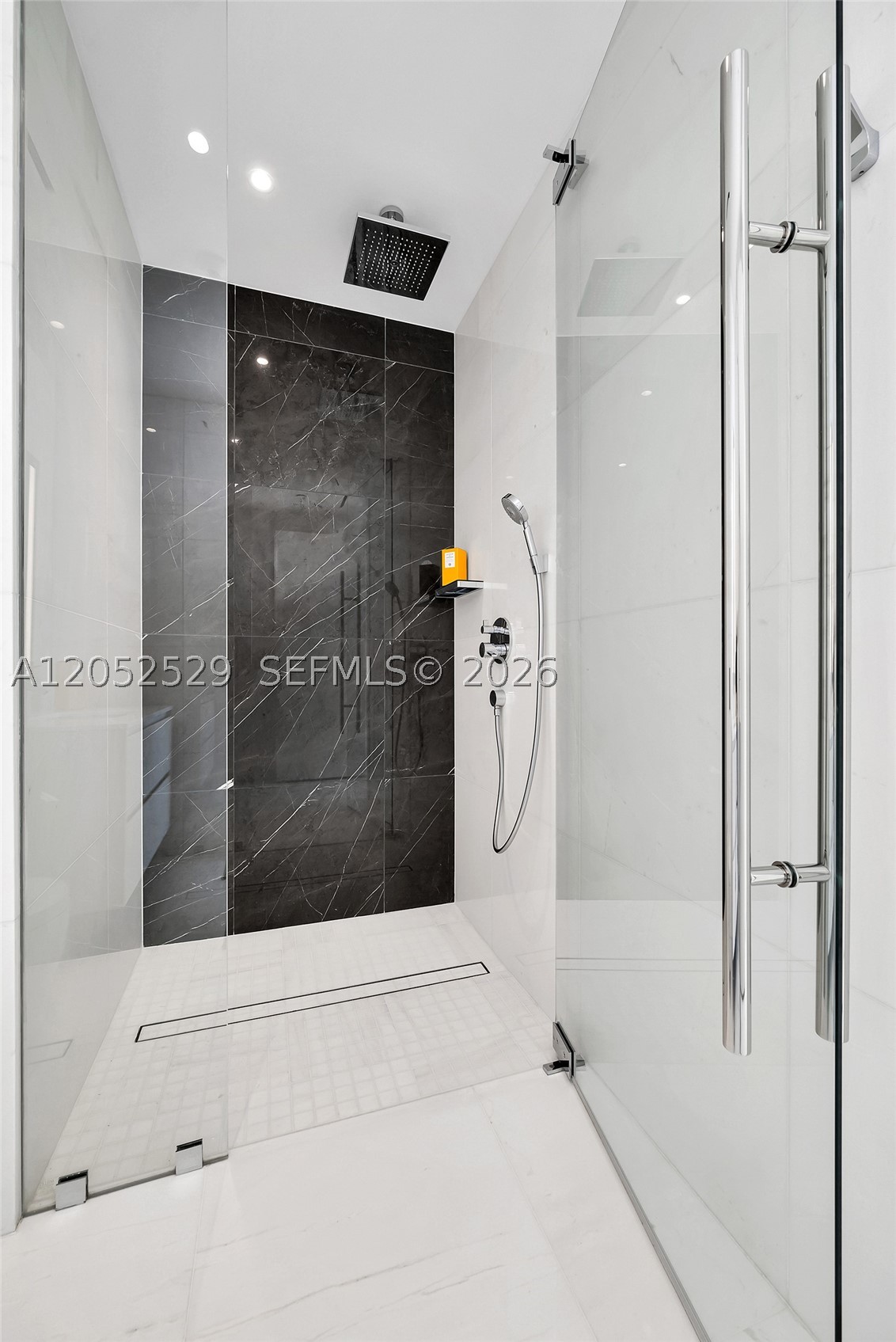image Aston Martin Residences22