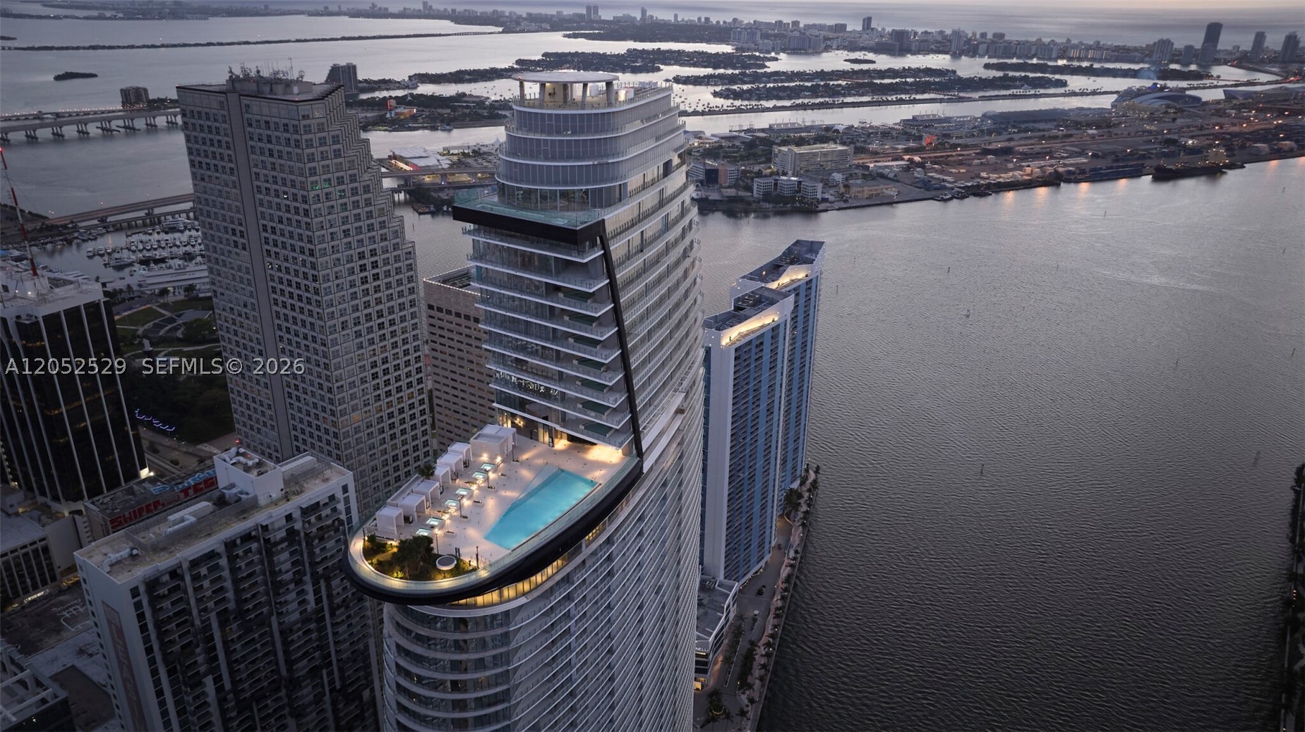 image Aston Martin Residences2