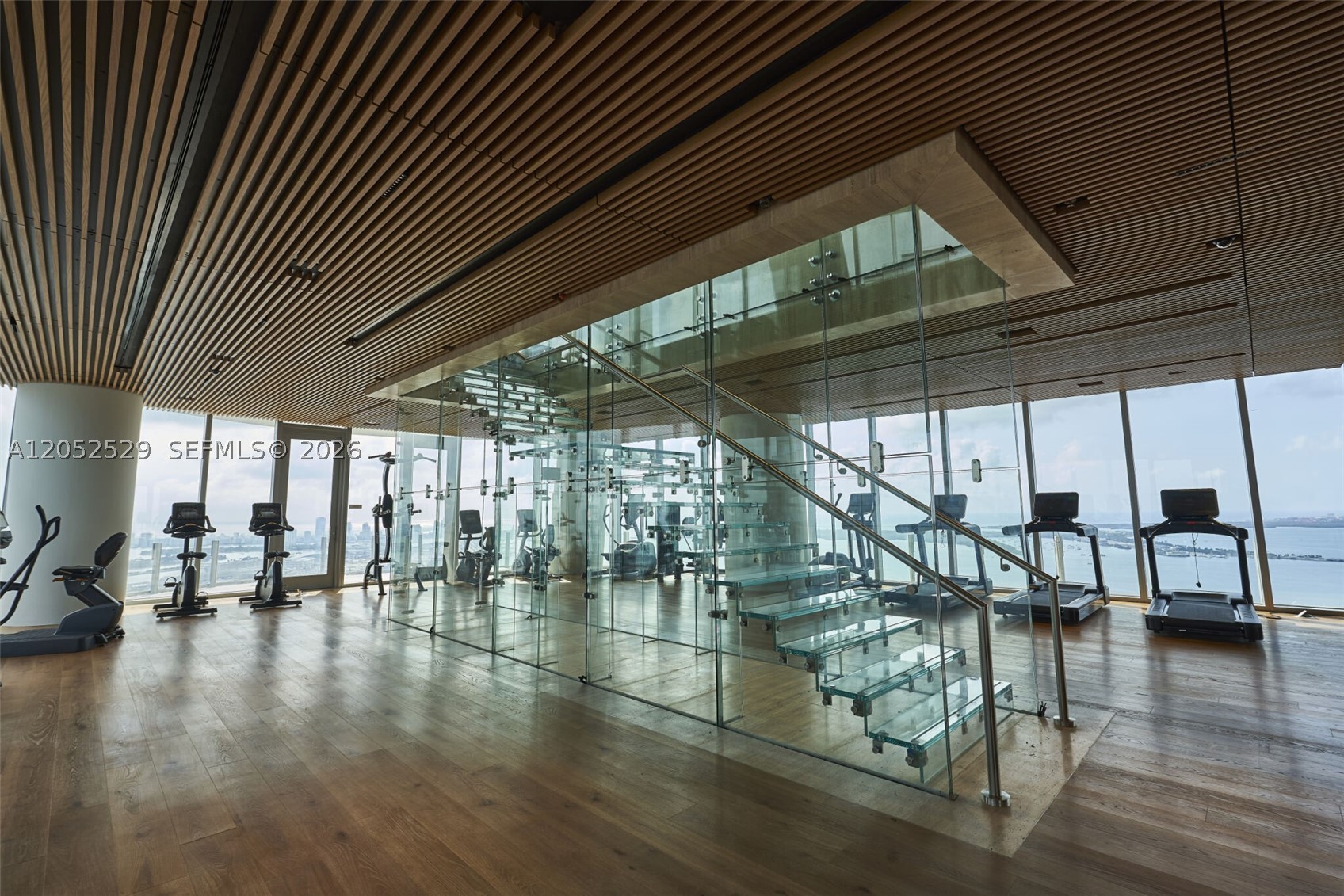 image Aston Martin Residences5
