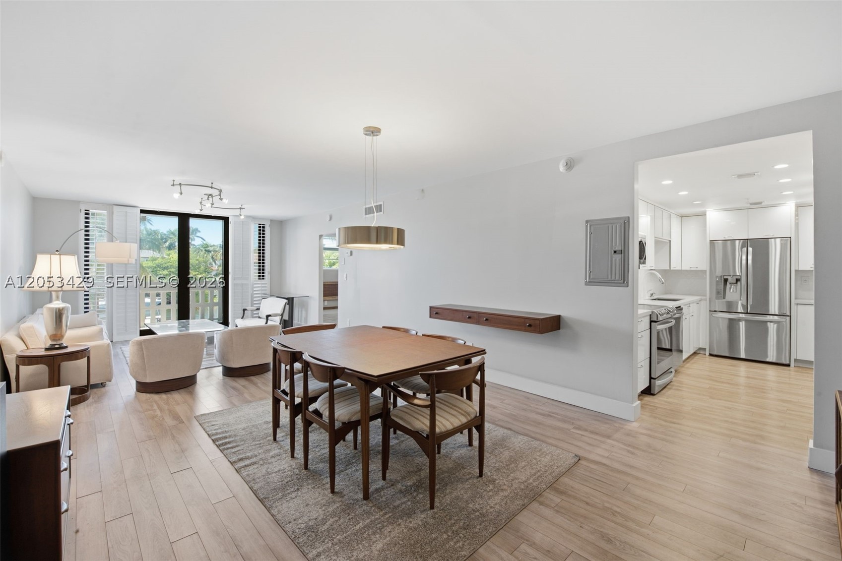 90 Edgewater Dr #225
