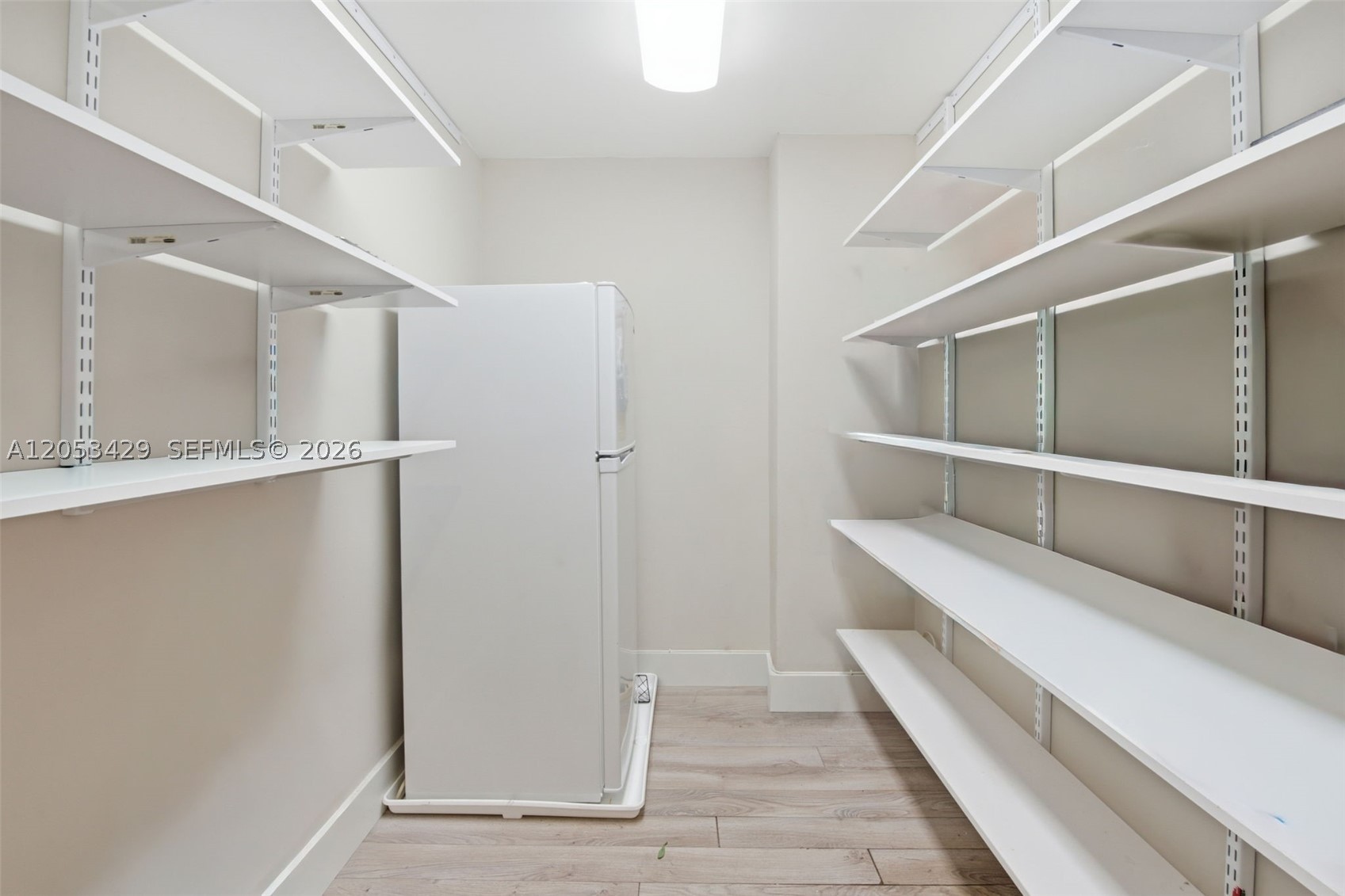 90 Edgewater Dr #225 Coral Gables, FL 33133