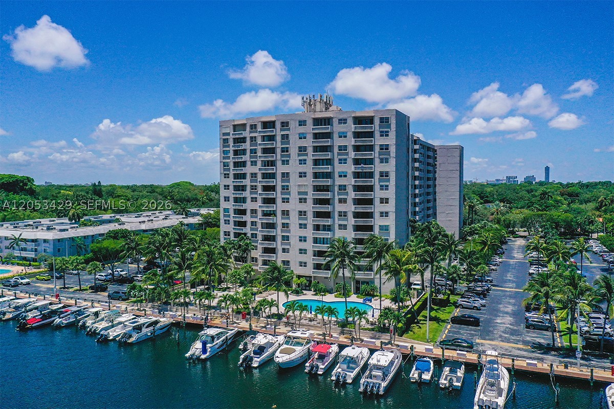 90 Edgewater Dr #225 Coral Gables, FL 33133