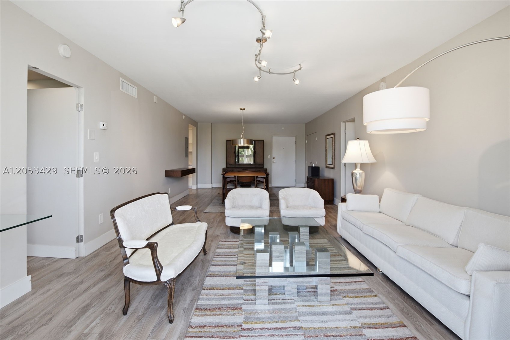 90 Edgewater Dr #225 Coral Gables, FL 33133