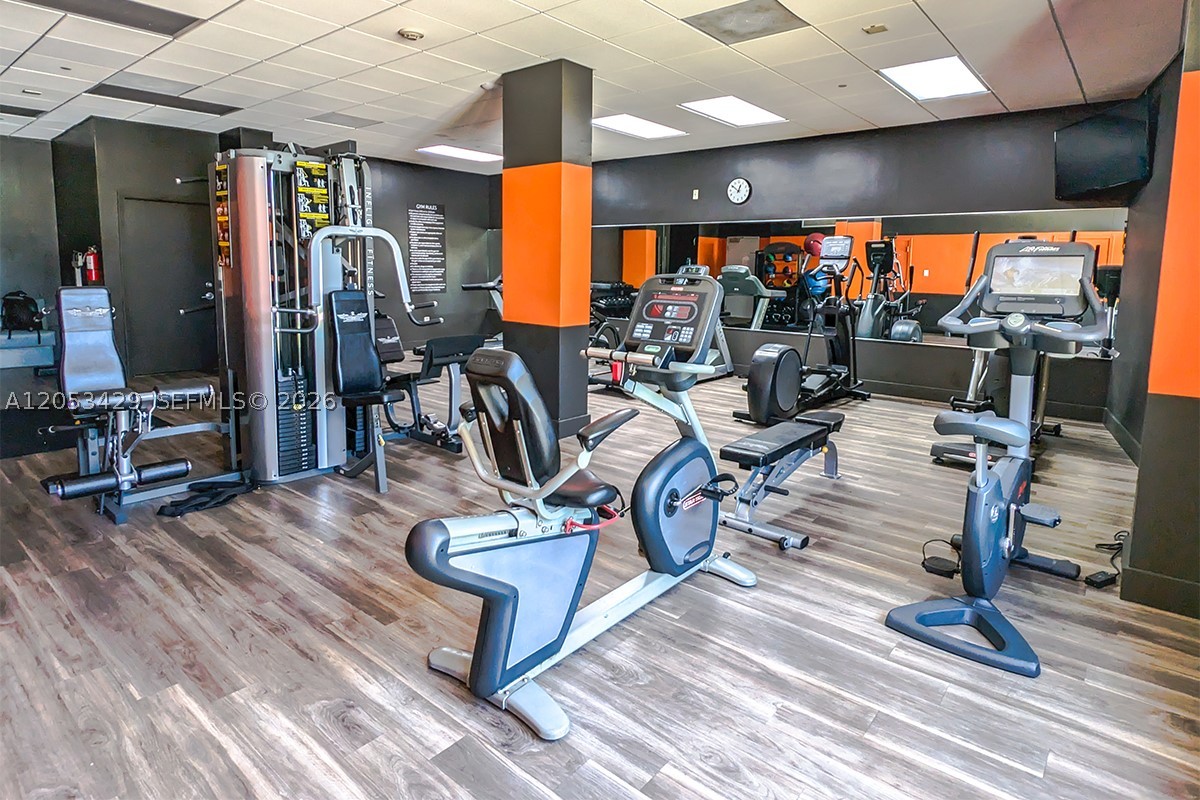 90 Edgewater Dr #225 Coral Gables, FL 33133