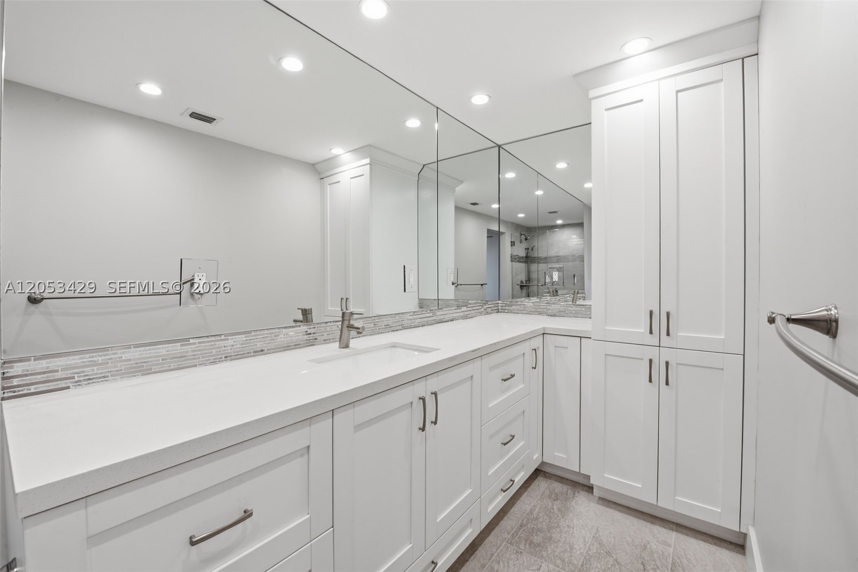 90 Edgewater Dr #225 Coral Gables, FL 33133