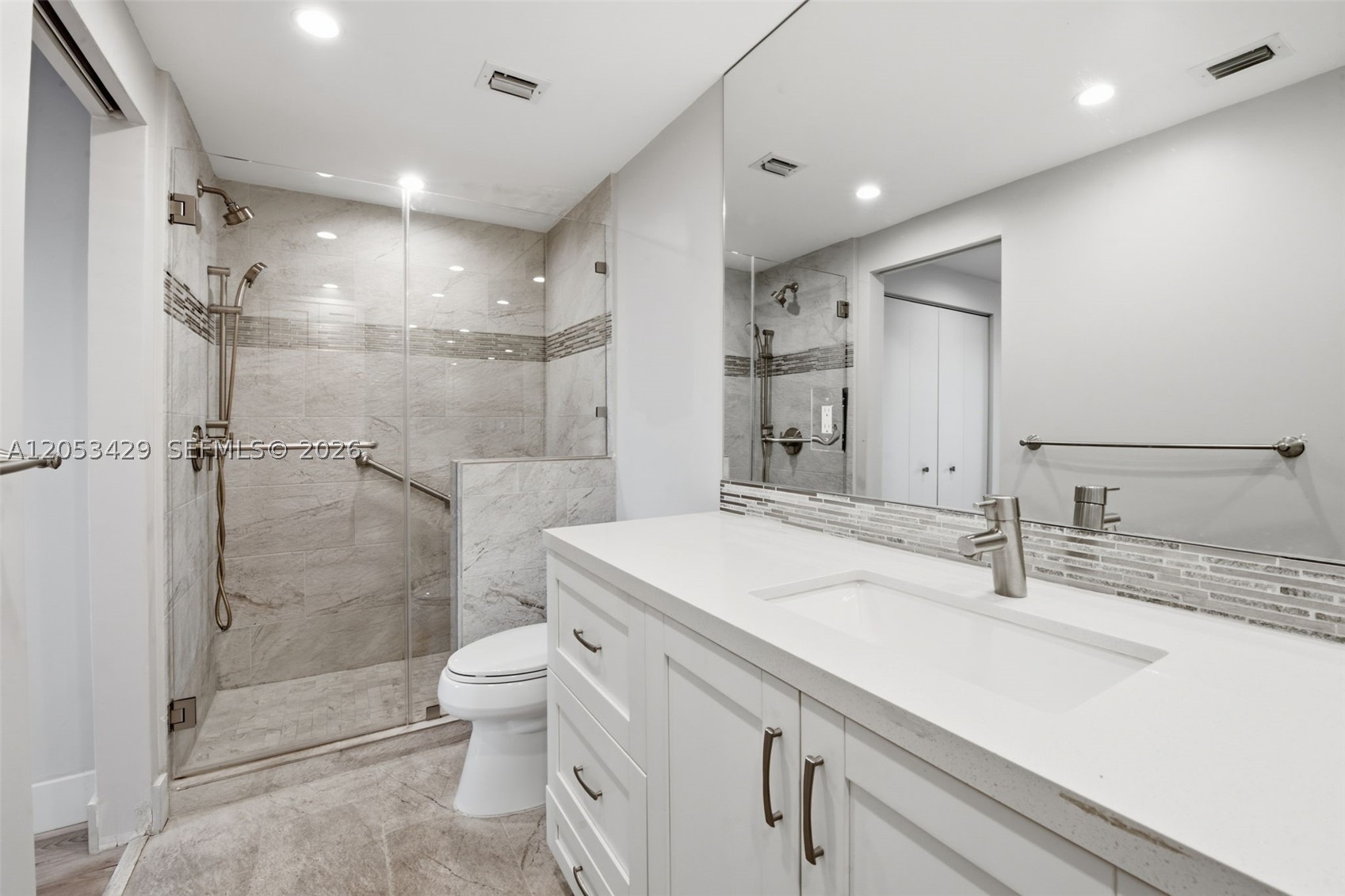 90 Edgewater Dr #225 Coral Gables, FL 33133