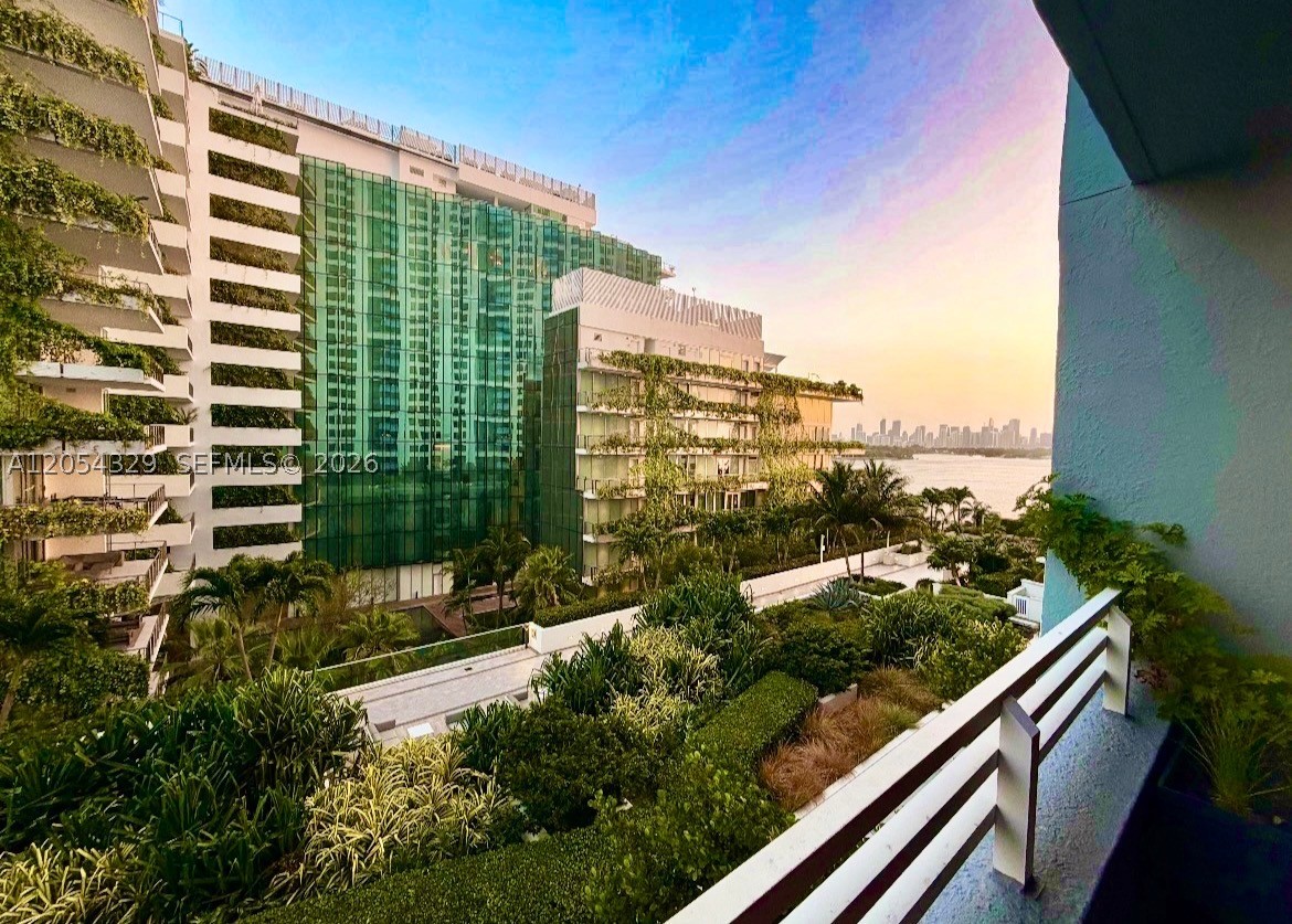 image The Waverly at South Beach8