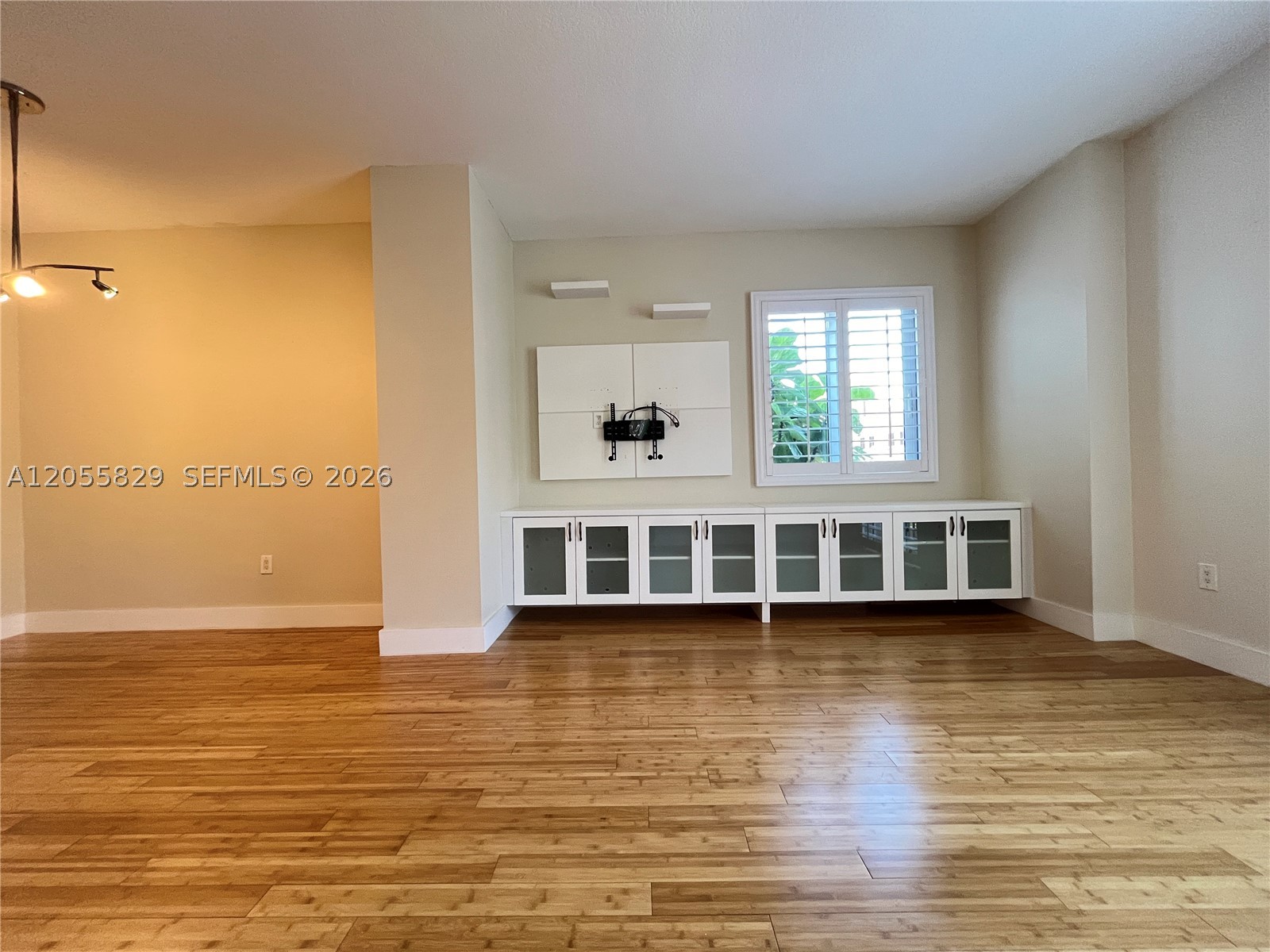 image Ten Aragon Condo9
