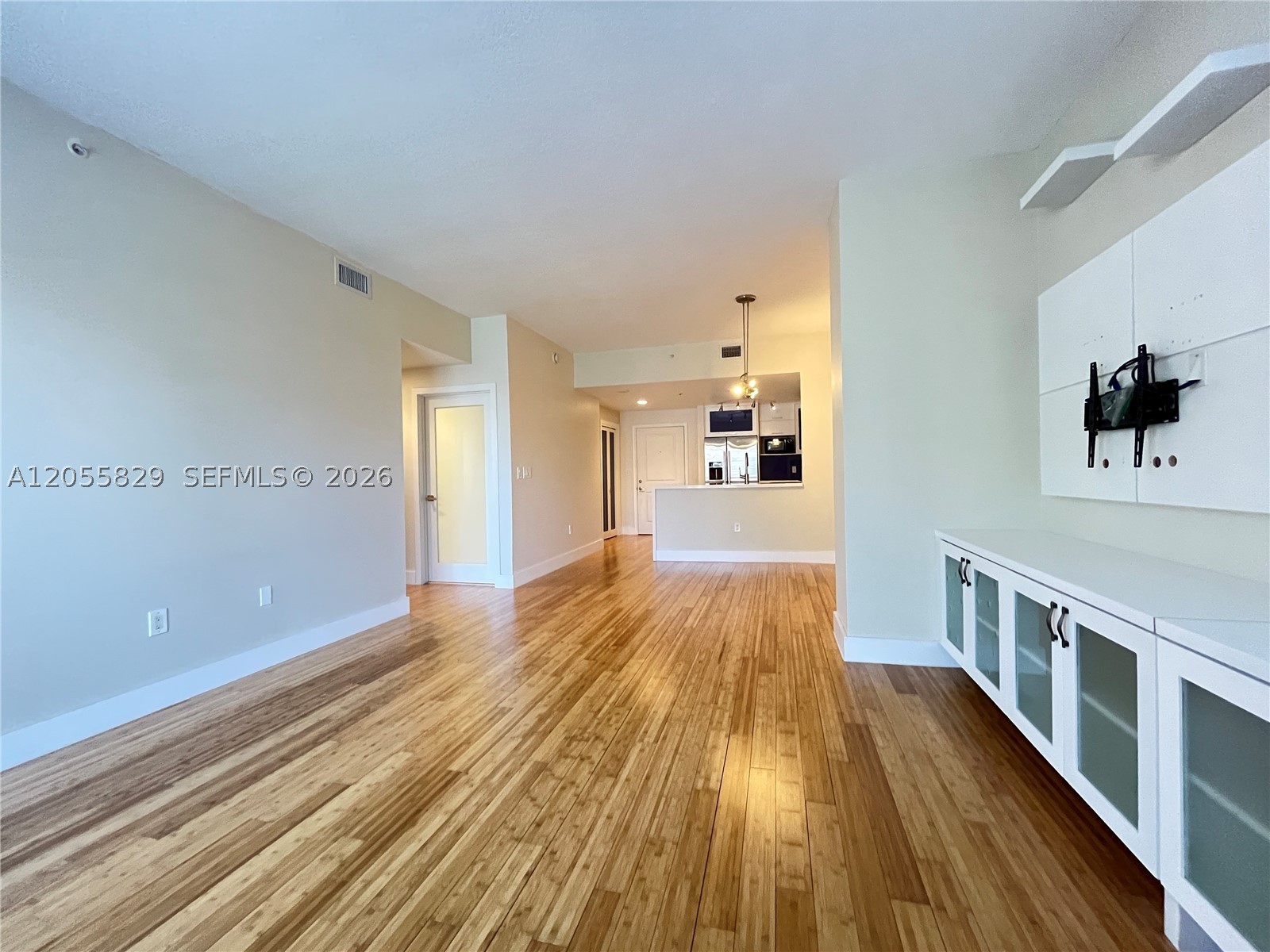 image Ten Aragon Condo10