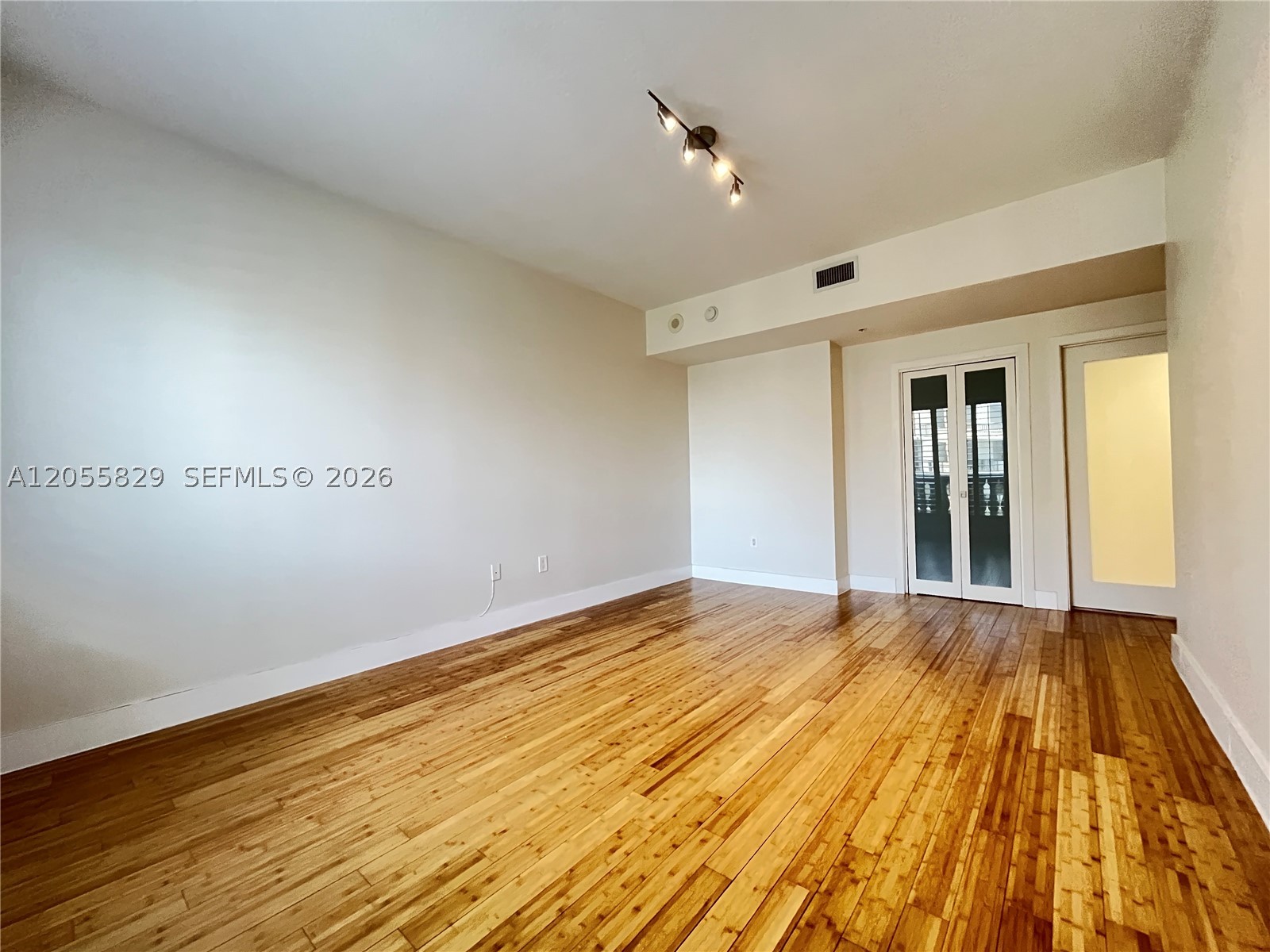 image Ten Aragon Condo14