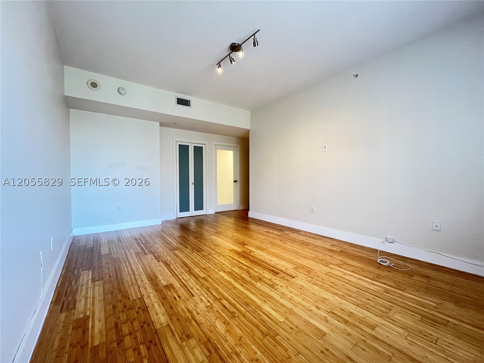 image Ten Aragon Condo15