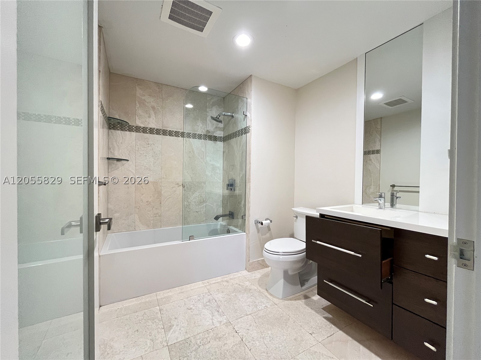 image Ten Aragon Condo18