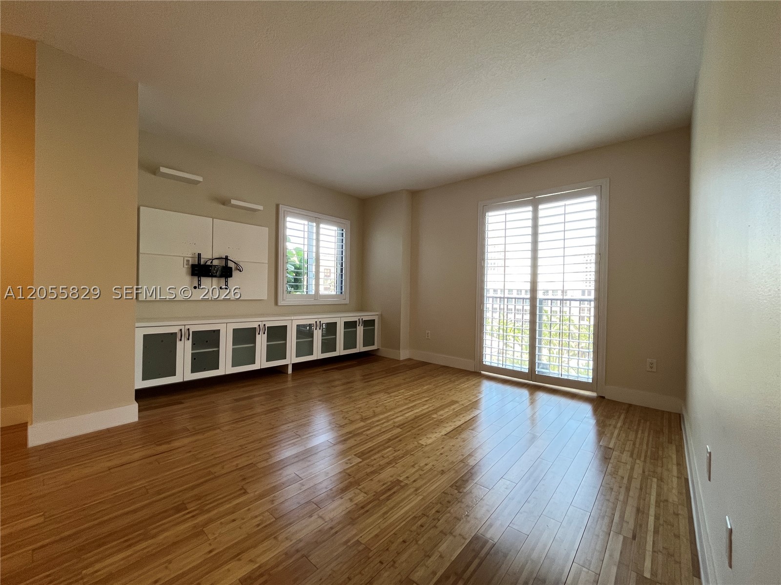 image Ten Aragon Condo8