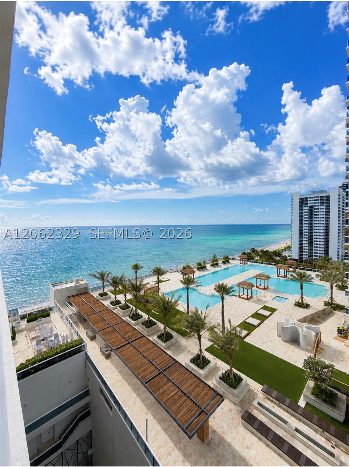 image Beach Club 21