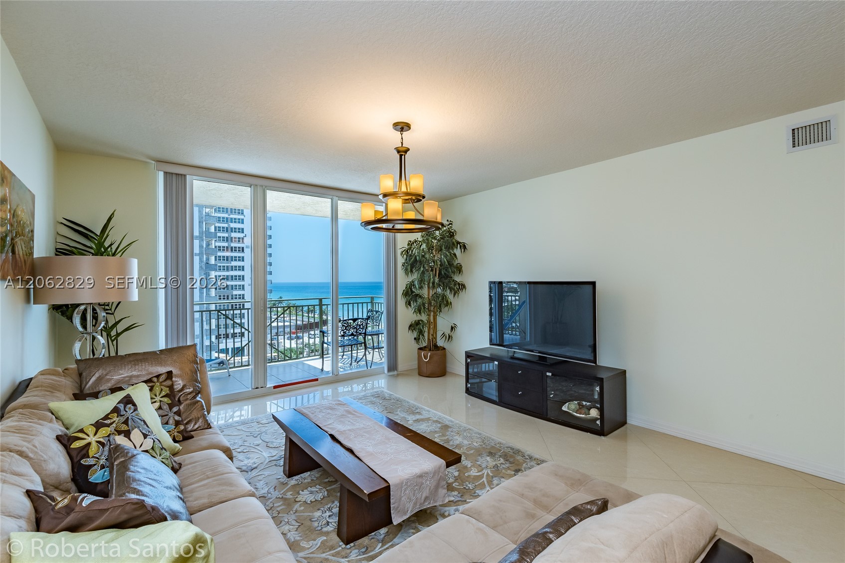 image 2080 Ocean Drive12