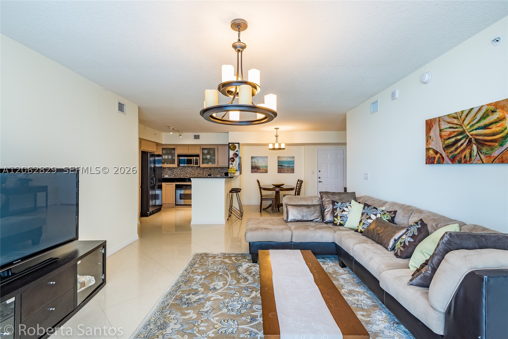 image 2080 Ocean Drive13