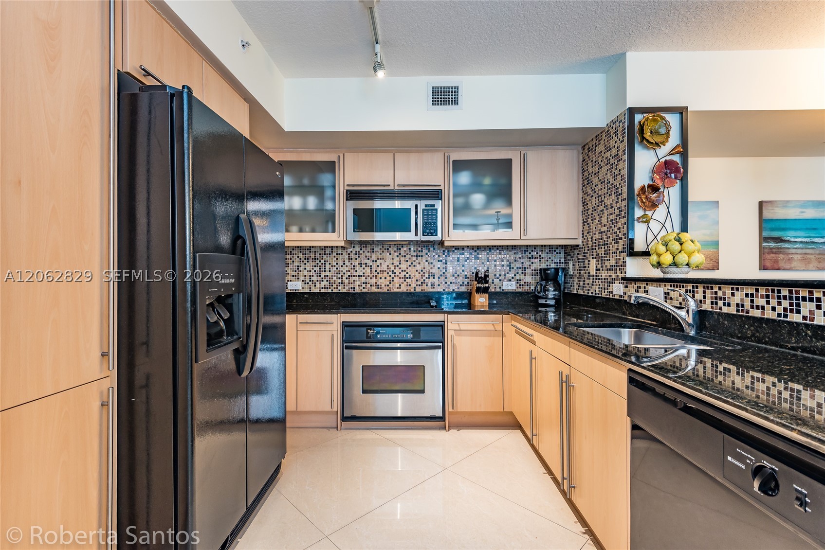 image 2080 Ocean Drive19