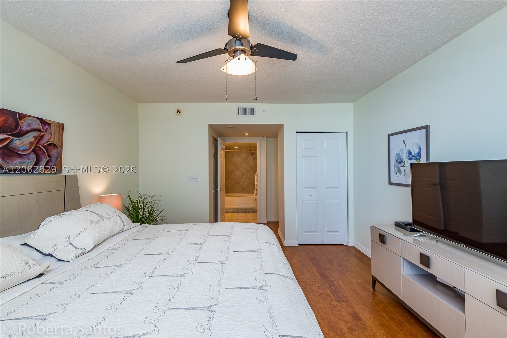 image 2080 Ocean Drive23