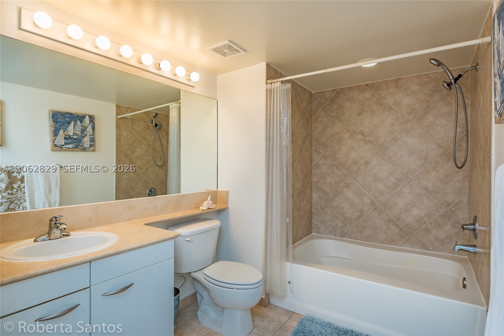 image 2080 Ocean Drive24