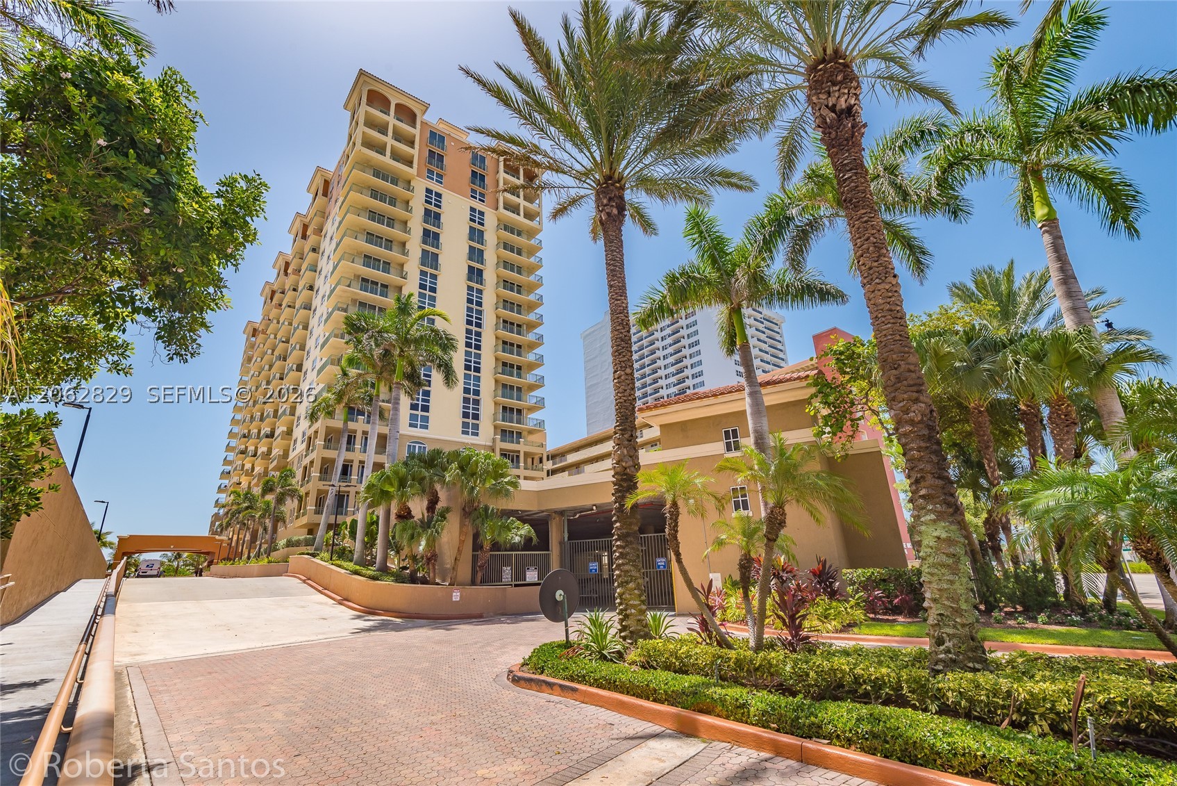 image 2080 Ocean Drive31