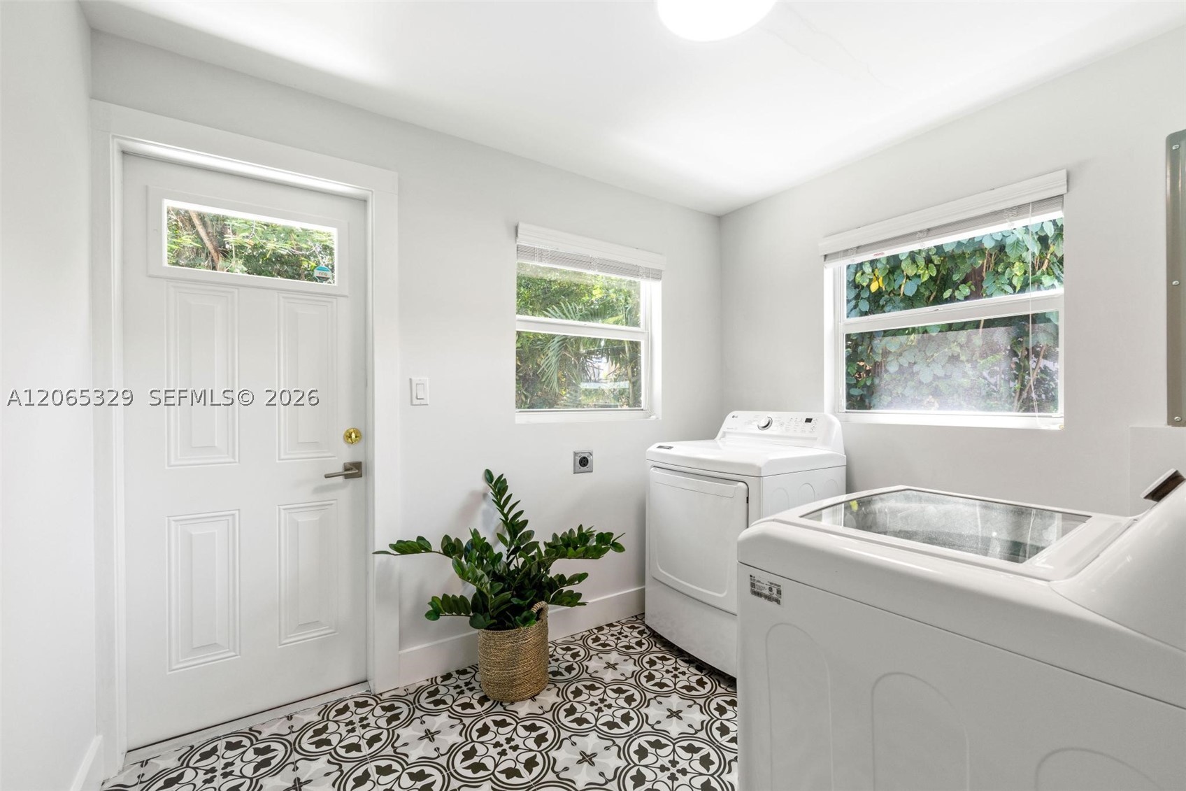 7121 SW 63rd Ave South Miami, FL 33143