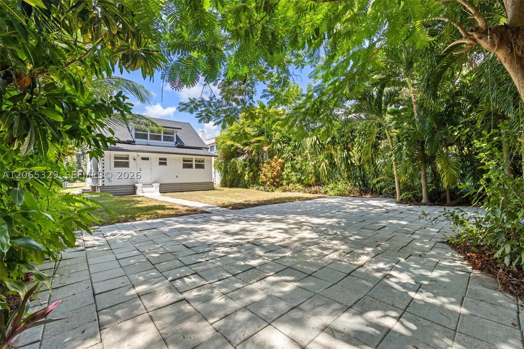 7121 SW 63rd Ave South Miami, FL 33143