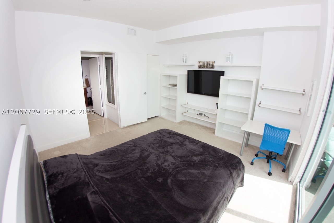 image Axis on Brickell South2