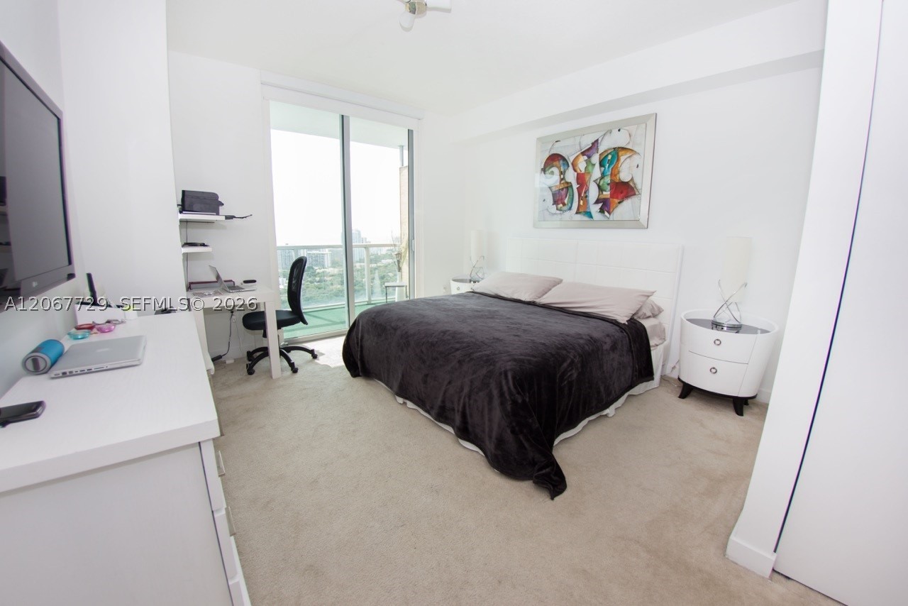 image Axis on Brickell South6