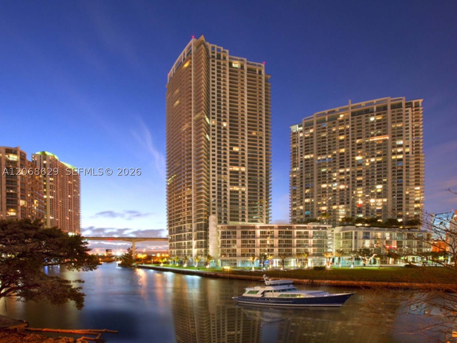 image The Ivy at Riverfront18