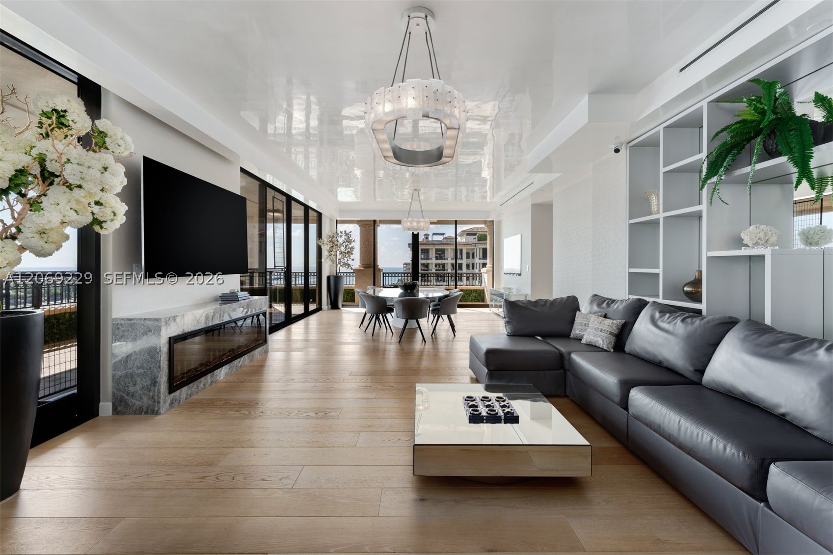 6893 Fisher Is Dr 6893rd Lphcenter #6893 Miami Beach, FL 33109