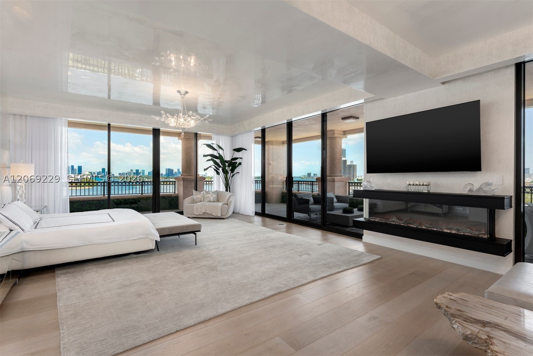 6893 Fisher Is Dr 6893rd Lphcenter #6893 Miami Beach, FL 33109