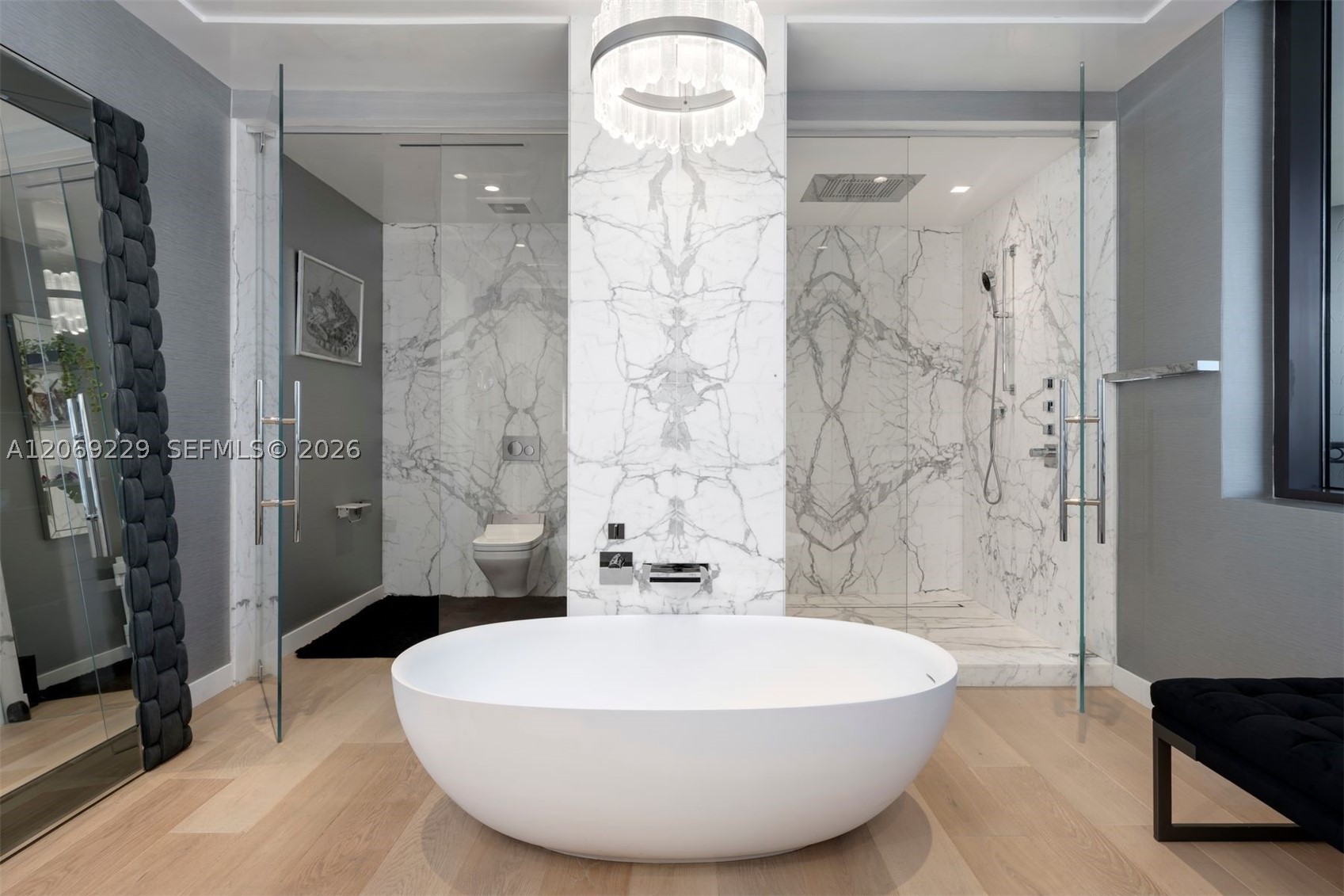 6893 Fisher Is Dr 6893rd Lphcenter #6893 Miami Beach, FL 33109