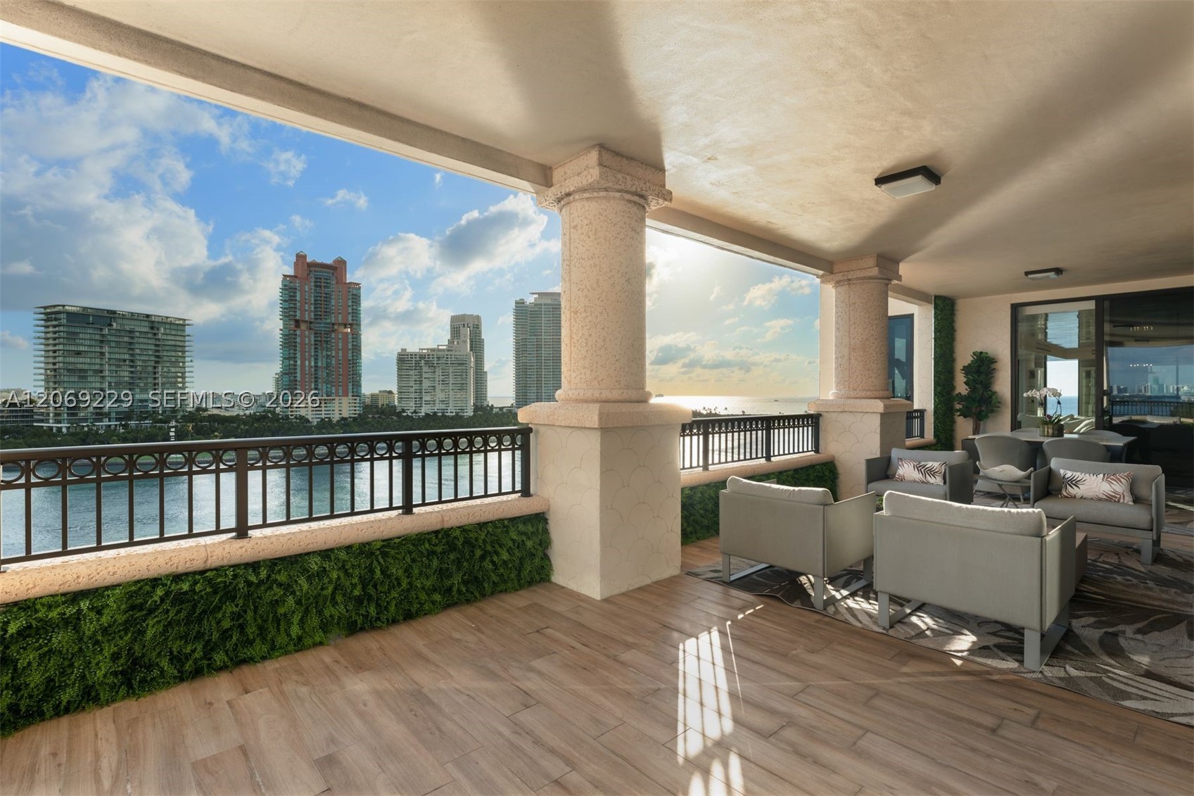 6893 Fisher Is Dr 6893rd Lphcenter #6893 Miami Beach, FL 33109
