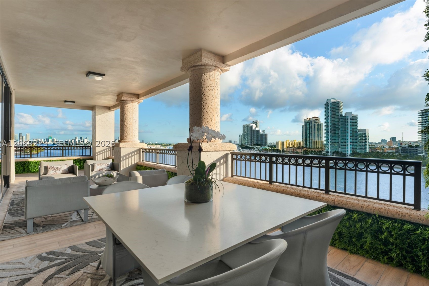 6893 Fisher Is Dr 6893rd Lphcenter #6893 Miami Beach, FL 33109