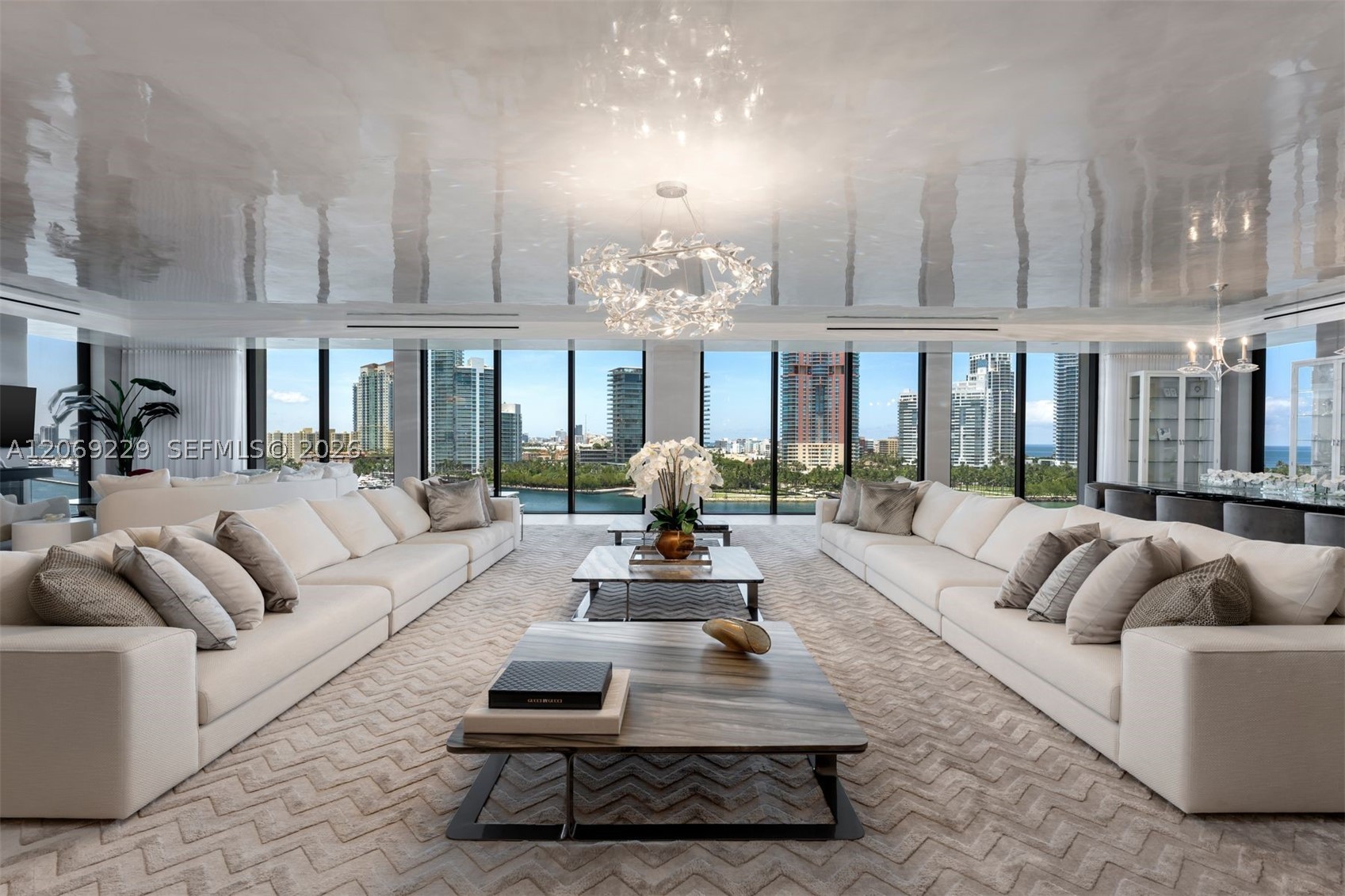 6893 Fisher Is Dr 6893rd Lphcenter #6893 Miami Beach, FL 33109
