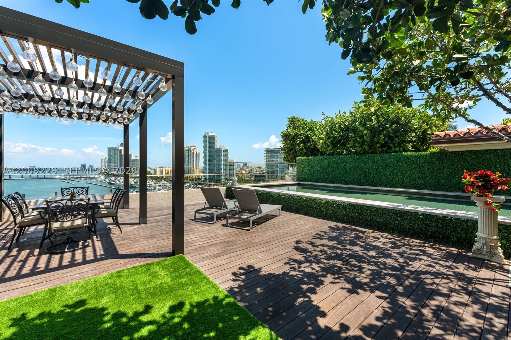 6893 Fisher Is Dr 6893rd Lphcenter #6893 Miami Beach, FL 33109